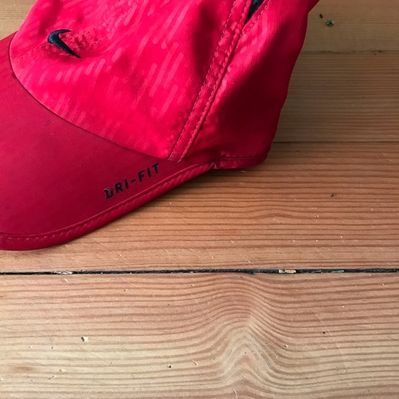 Lots of 2 Nike dri fit hats - Picture 3 of 7